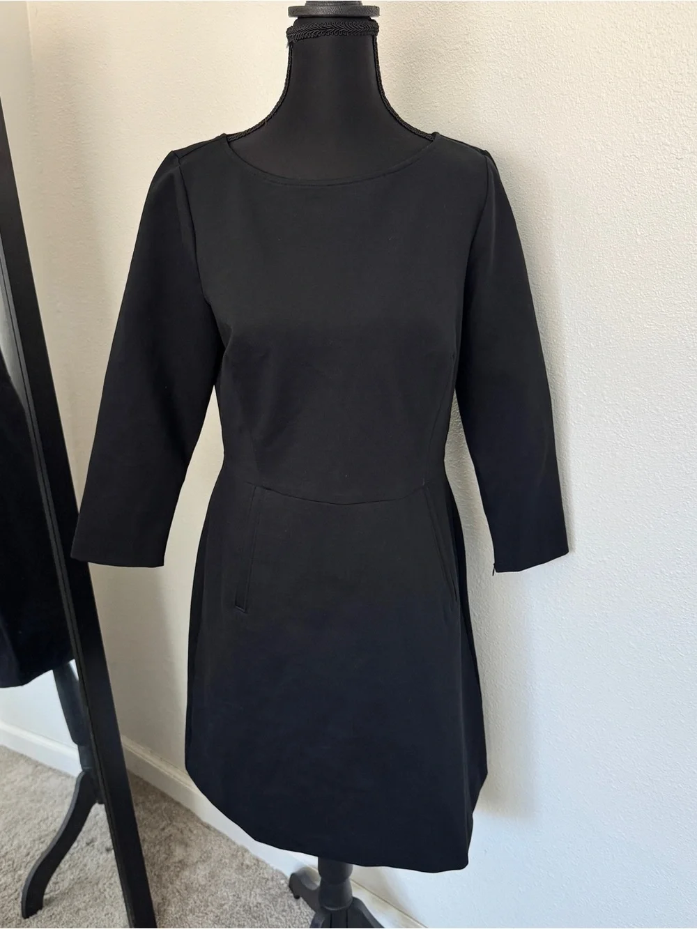SPANX The Perfect A-Line Ponte Dress M Black 3/4 Sleeve Zip Pocket